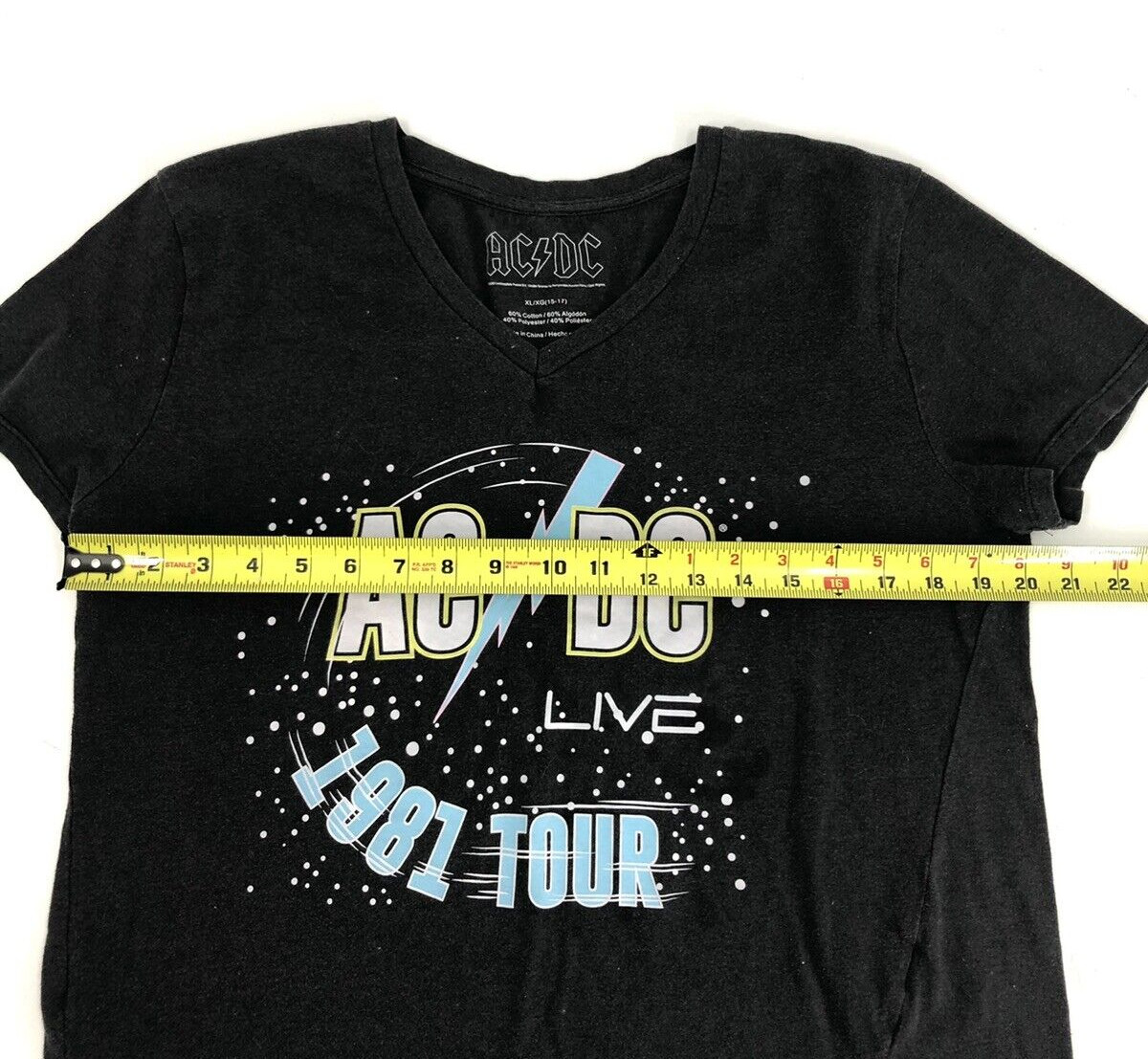 AC/DC Band Tee Shirt Womens XL 1981 Live Tour Graphic Short Sleeve Rock Music