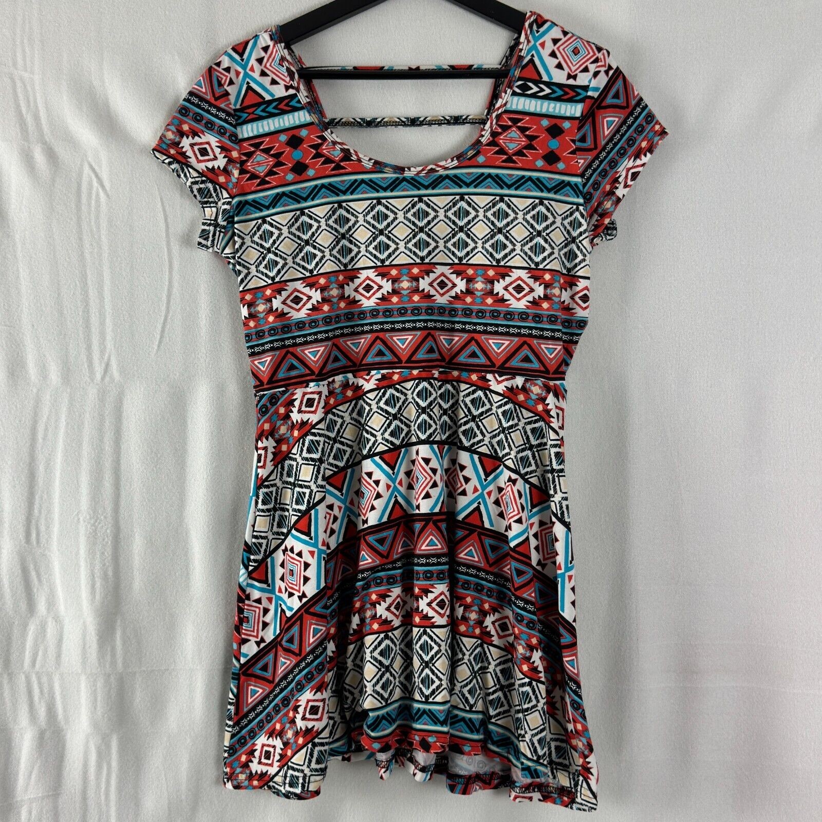 Bobbie Brooks Womens Size S Geometric Short Sleeve Blouse Stretch Flowy Top