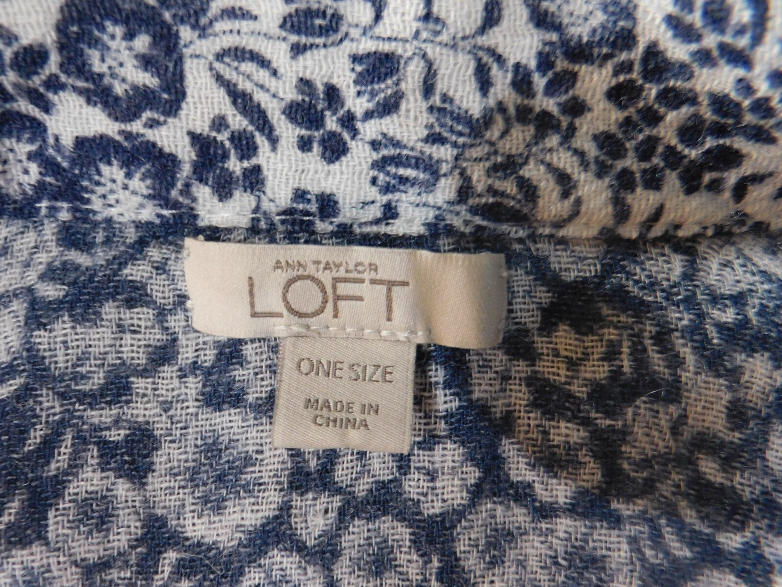 Loft top one size blue floral shawl open womens stretch polyester wool kimono