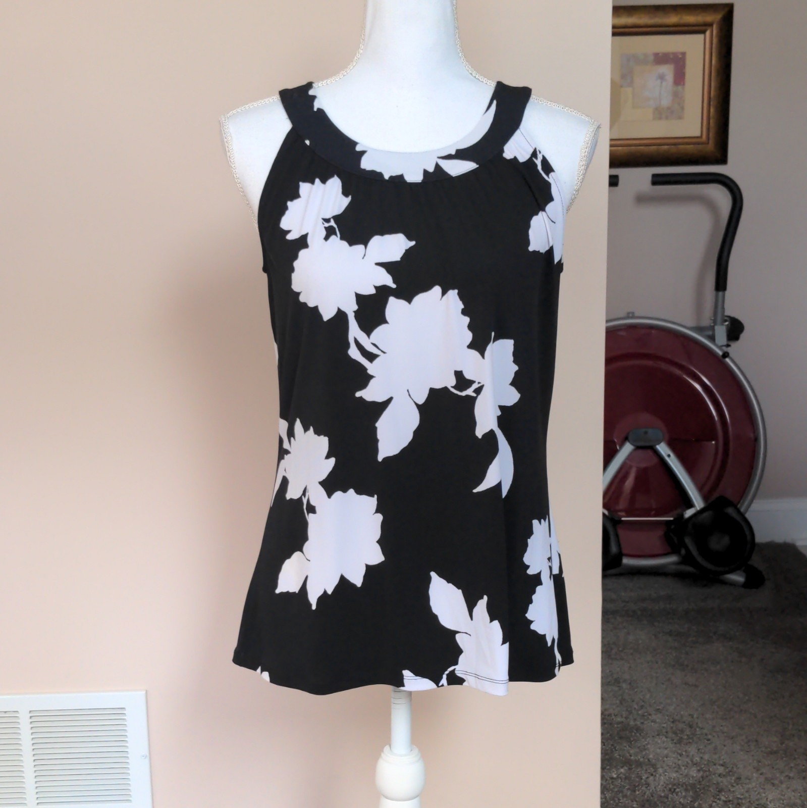 Cynthia Rowley Women’s Black White Floral Round Neck Tank Blouse Bow Back S