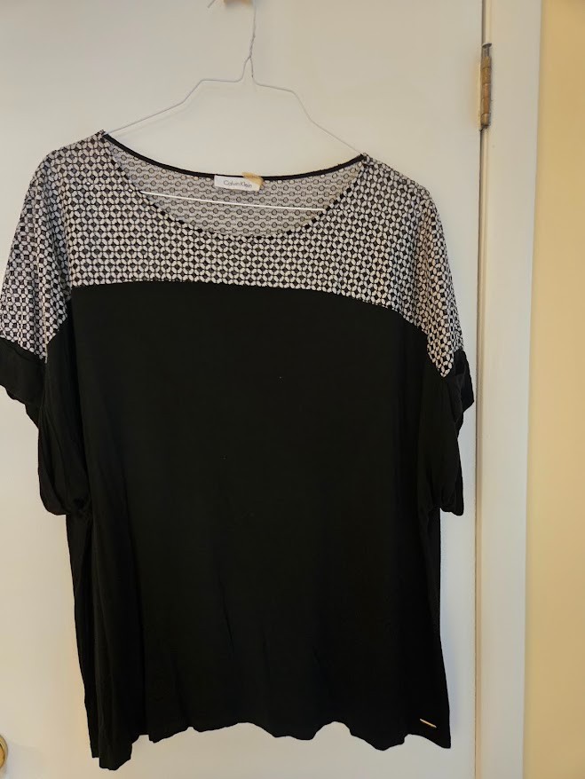 Calvin Klein women’s Black and White Blouse Top
