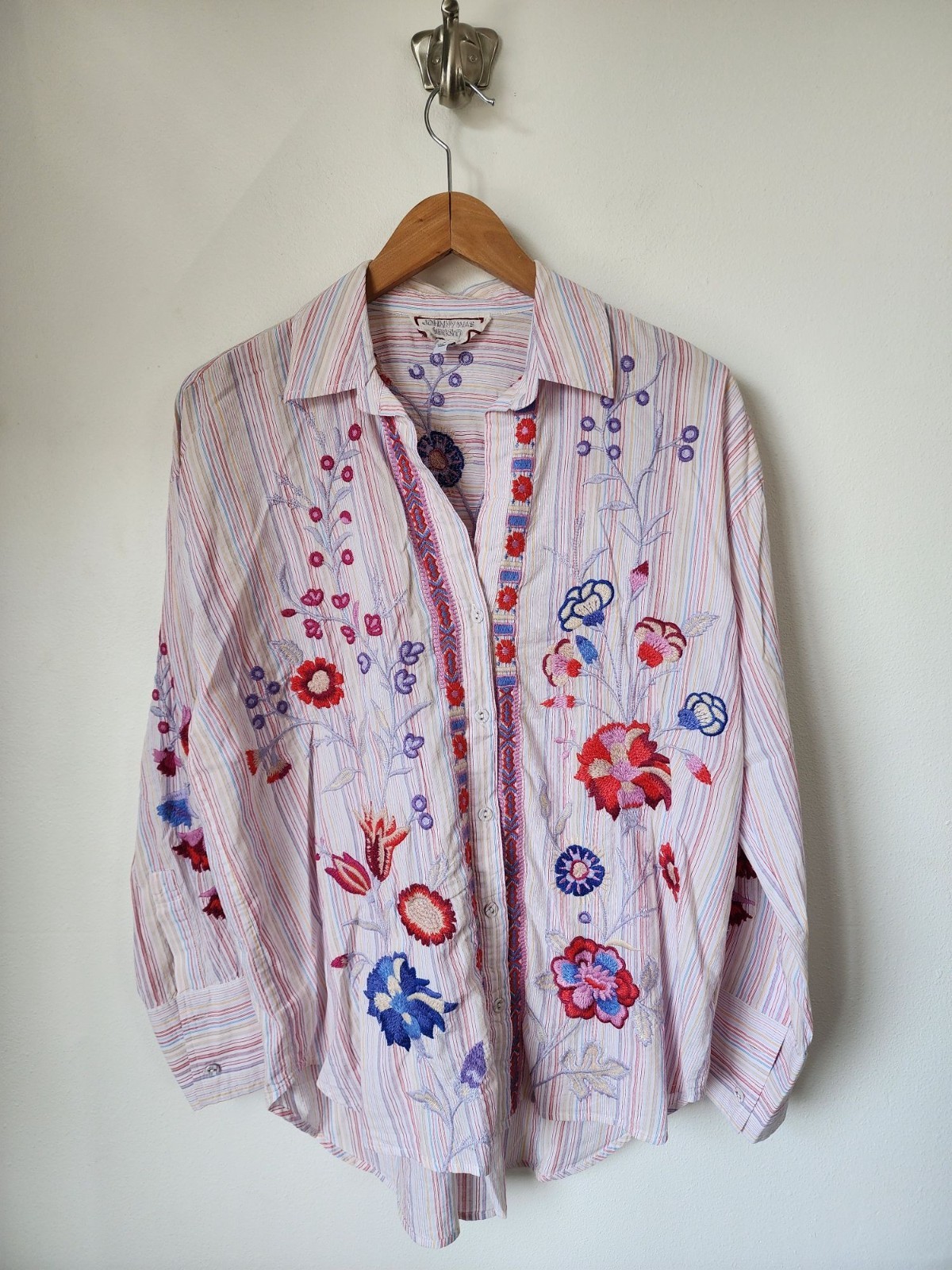 Johnny Was Workshop pink stripe floral embroidered button down blouse S