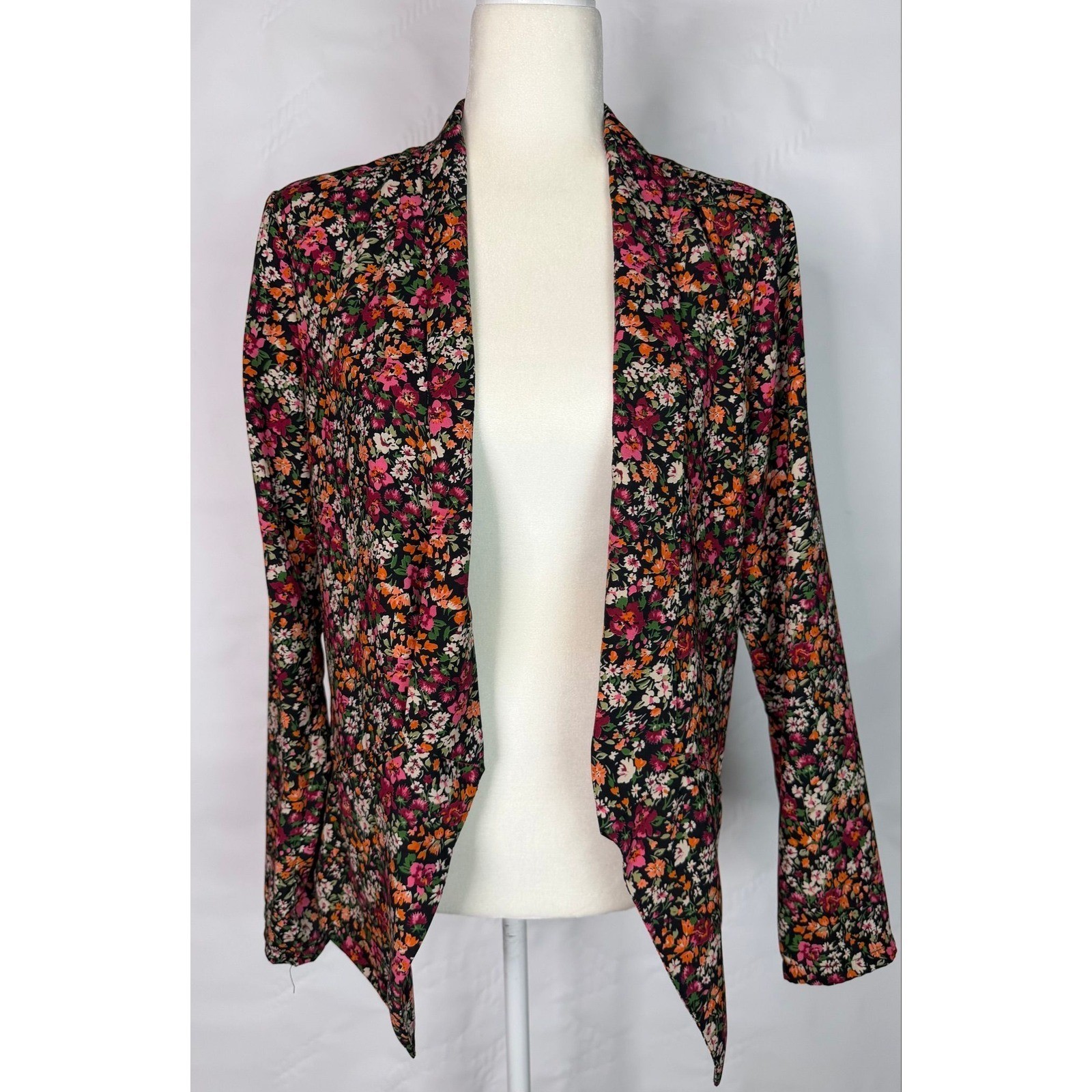 Lulus Miss Punctuality Pink and Black Floral Print Lightweight Blazer – size XS