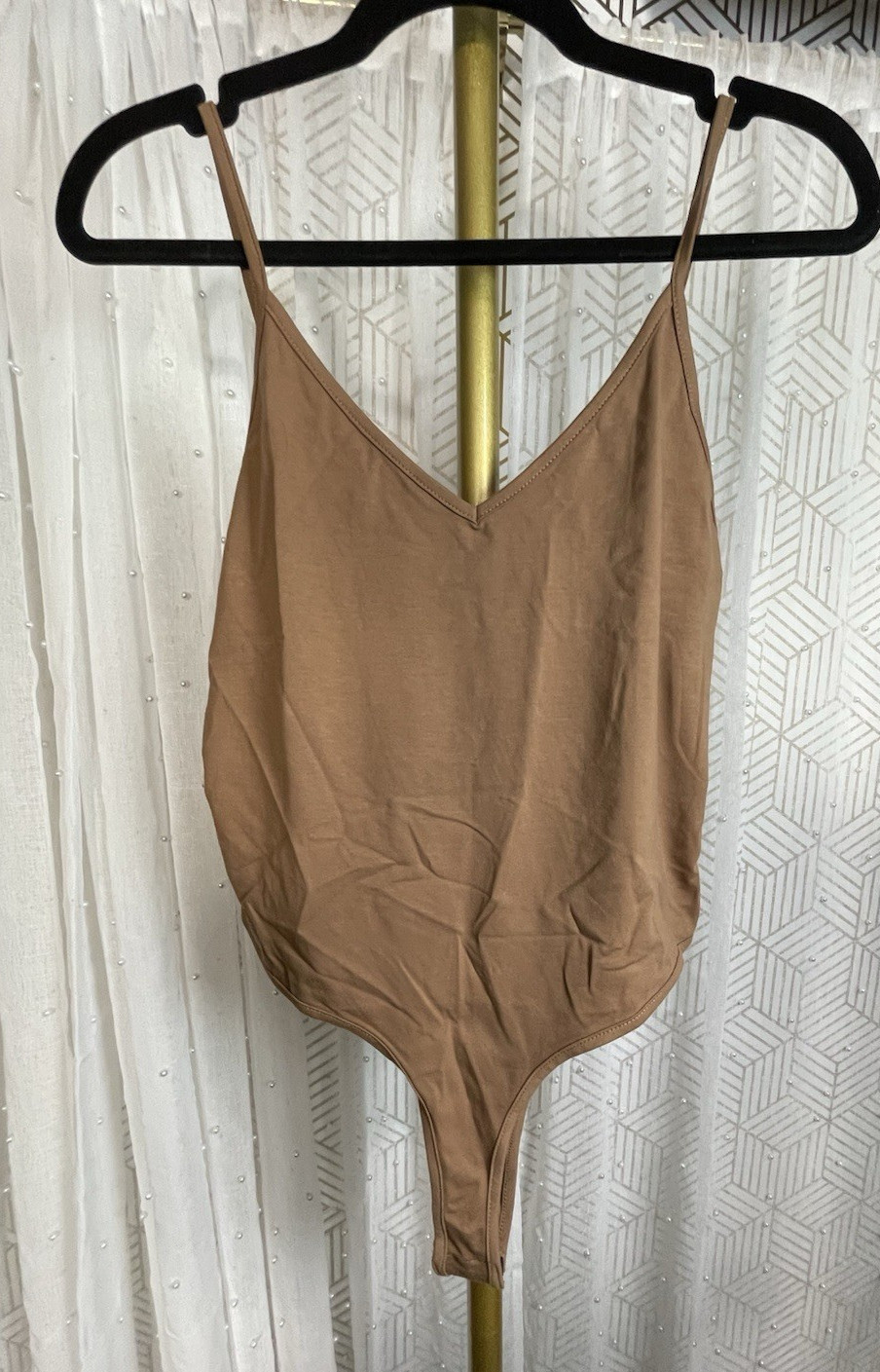 NWT LINMON Women’s Spaghetti Strap Brown Bodysuit V-Neck Snap Closure Sz L