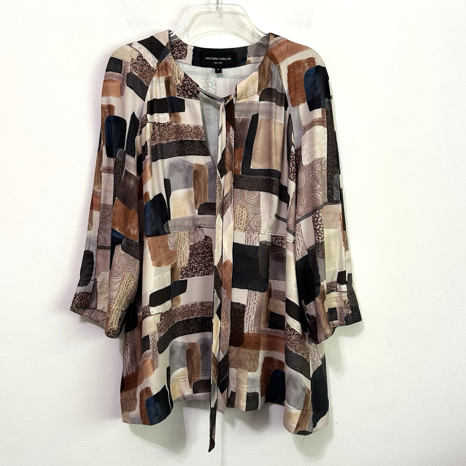 Hilton Hollis New York Top M Brown Abstract Tie Neckline 3/4 Sleeve Popover