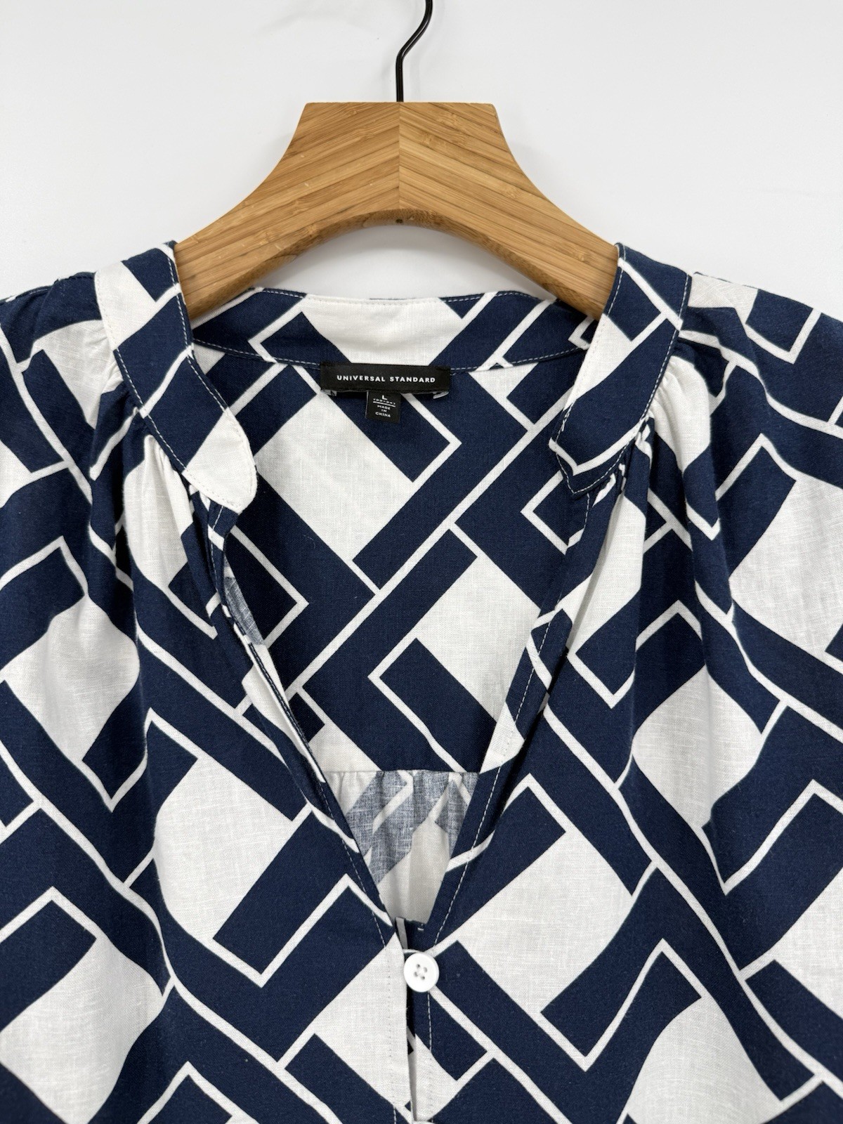 Universal Standard Avalon Linen Blend Blouse in Geometrica Print Size L, 22-24