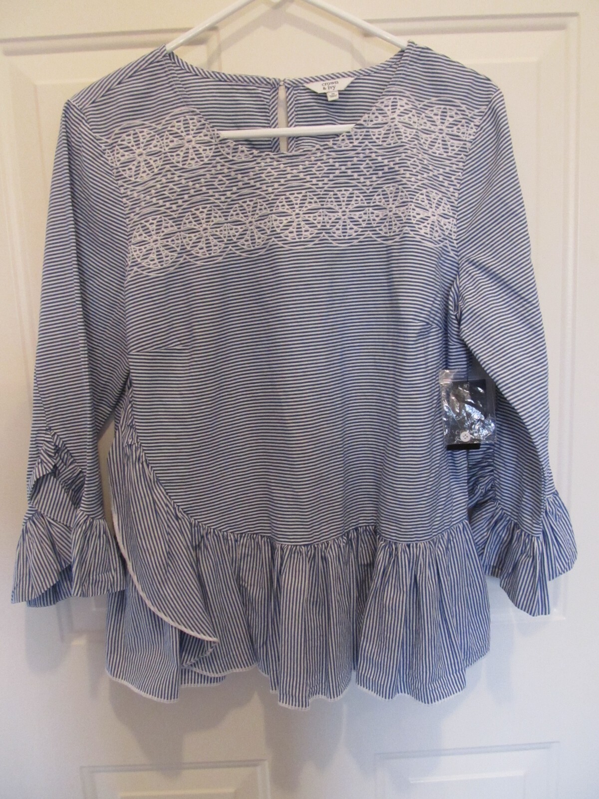 Crown & Ivy Bohemian Flower Power Size M Embroidered Ruffled Pullover Blouse NWT