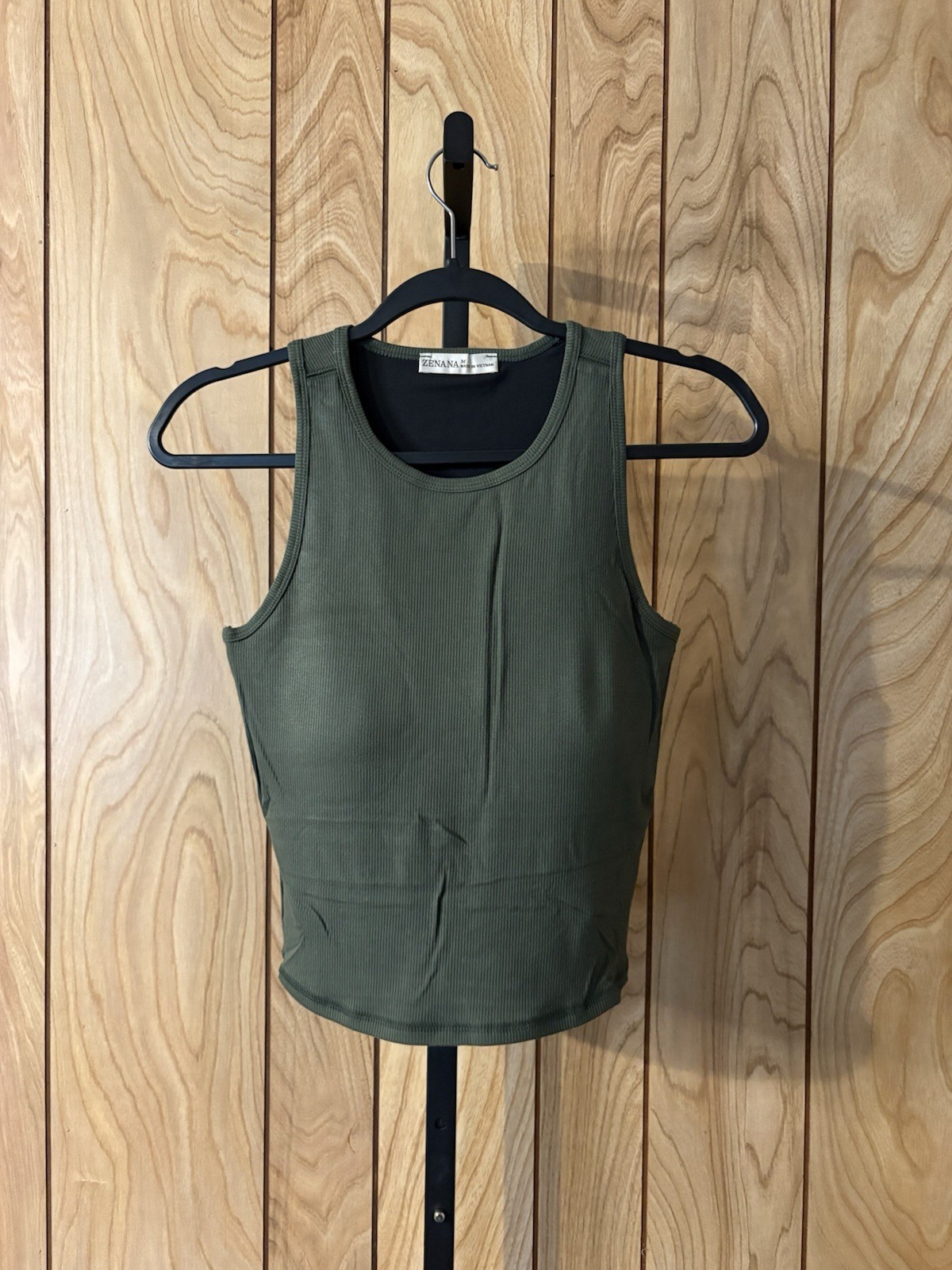 Zenana Women’s Army Green Solid Round Neck Ribbed Sleeveless Padded Tank, M