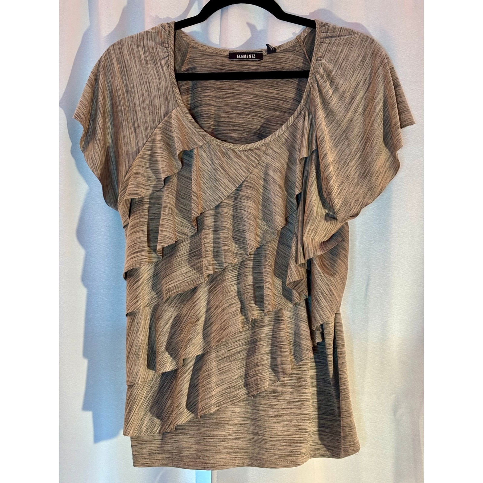 Elementz Womens Tiered Ruffle Front Space Dye Top Taupe Black Short Sleeve L