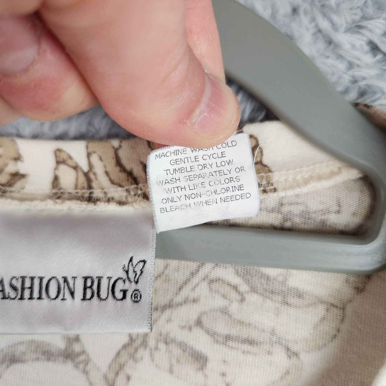 Vintage Fashion Bug Shirt Womens 3X White Brown Floral V Neck Plus Size AOP Boho