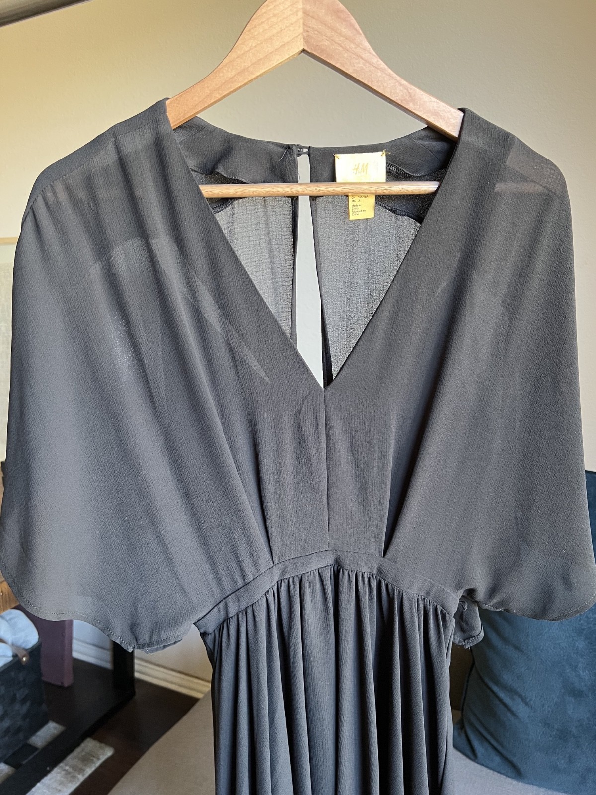 H&M Black V-Neck Kimono Sleeve Mini Dress Size 2| NWOT