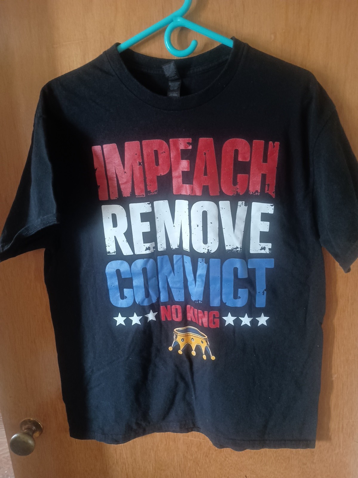 Impeach Remove Convict No Kings Protest T-Shirt, Large