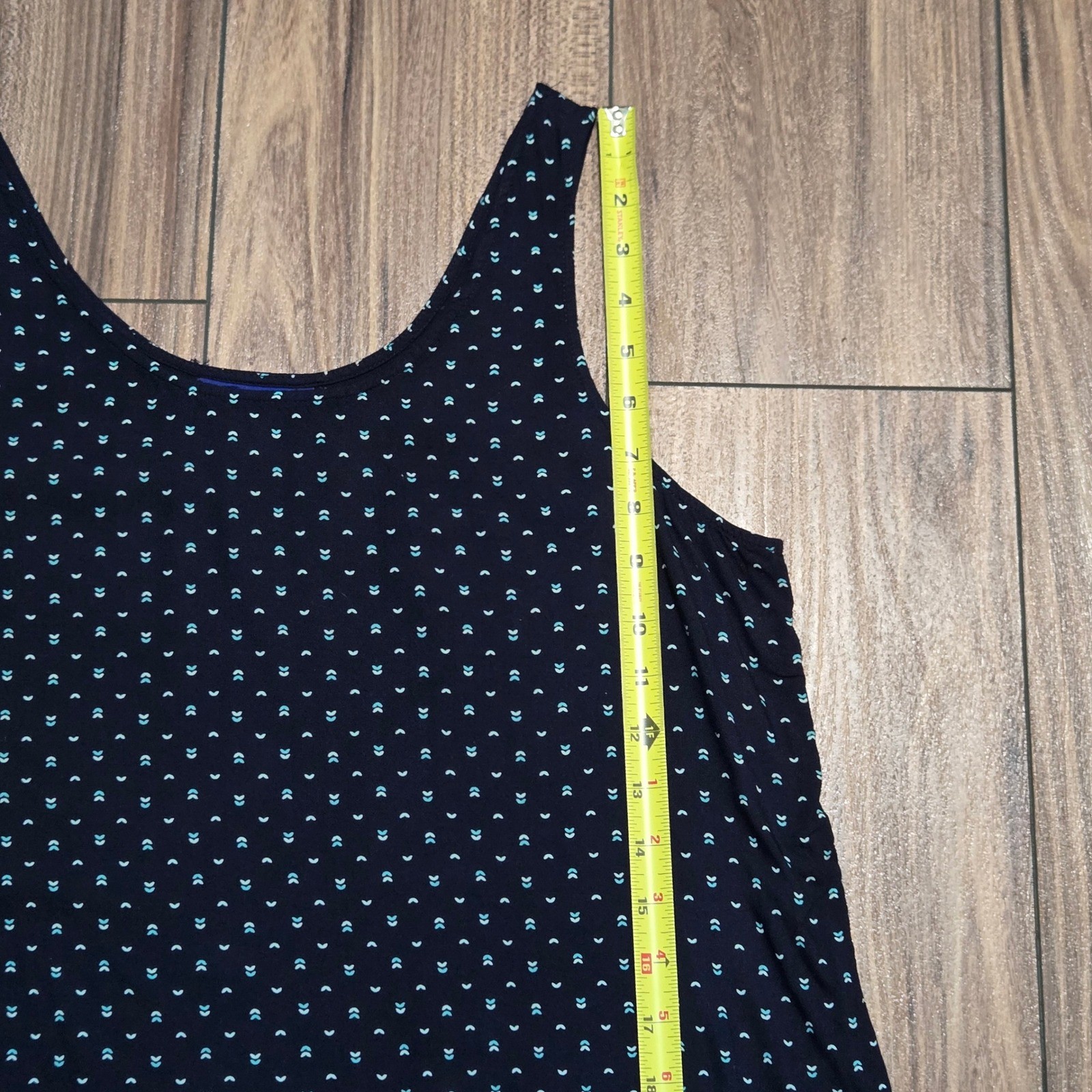 Simply Styled by Sears Navy Blue Geometric Print Scoop Neck Tank Top M