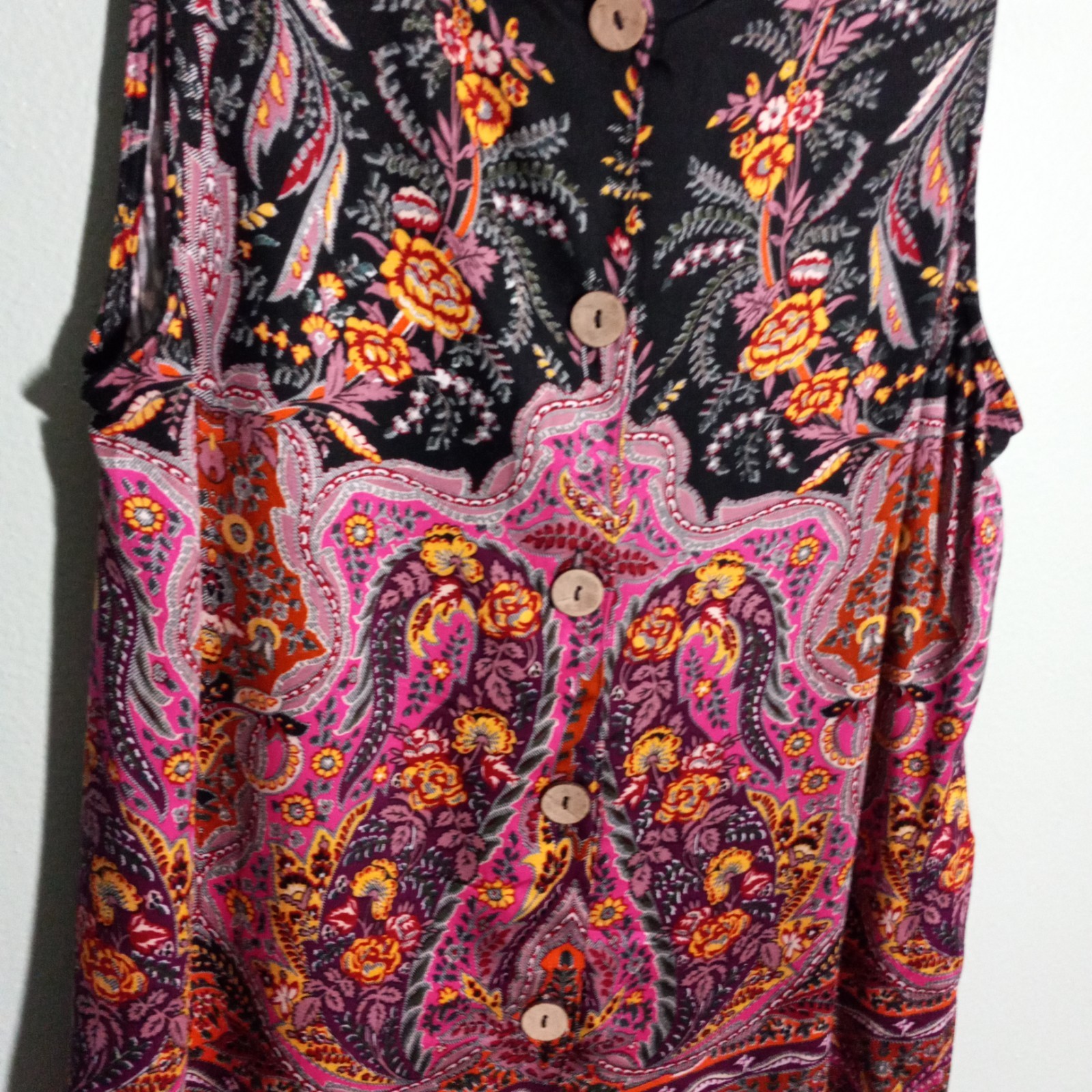 Haute Hippie Style Blouse Top size Small, NEW Paisley Black Pink Boho Tank Party