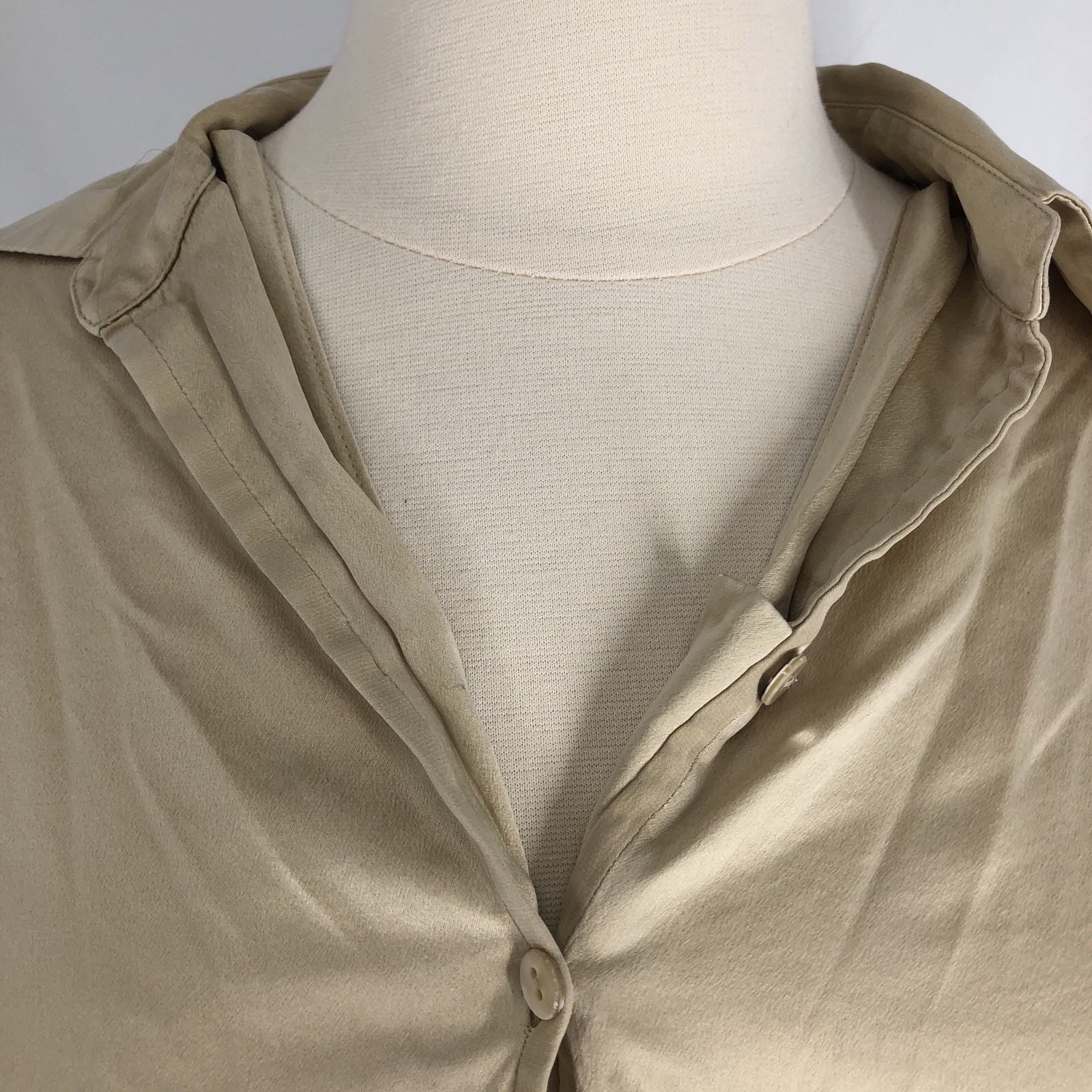 TALBOTS-petites Pure Silk-beige/gold Long Sleeve-Button Up-size P4- Blouse