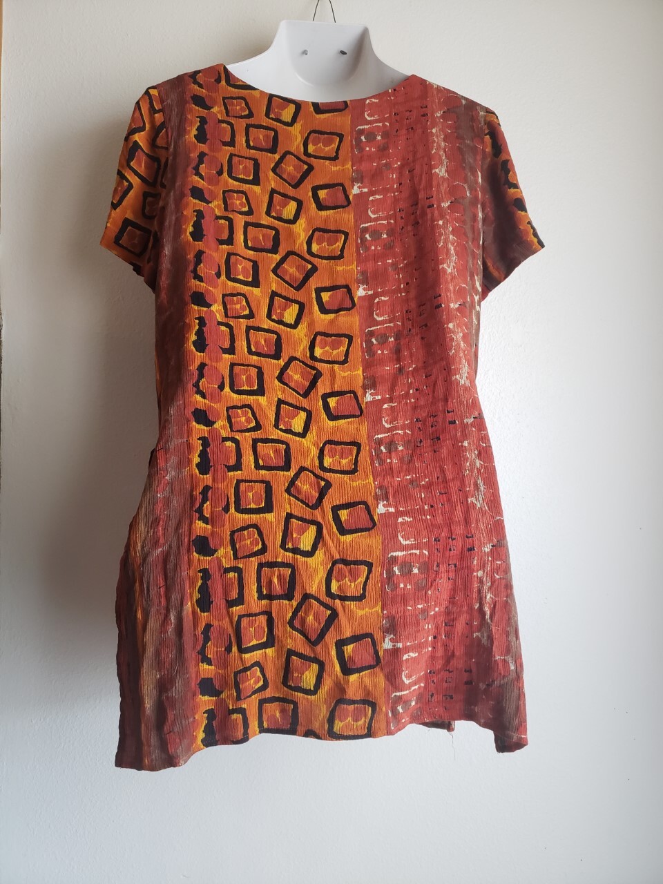 St Tropez West Sz 14 tunic top layered look orange/black print crinkle bust 44″