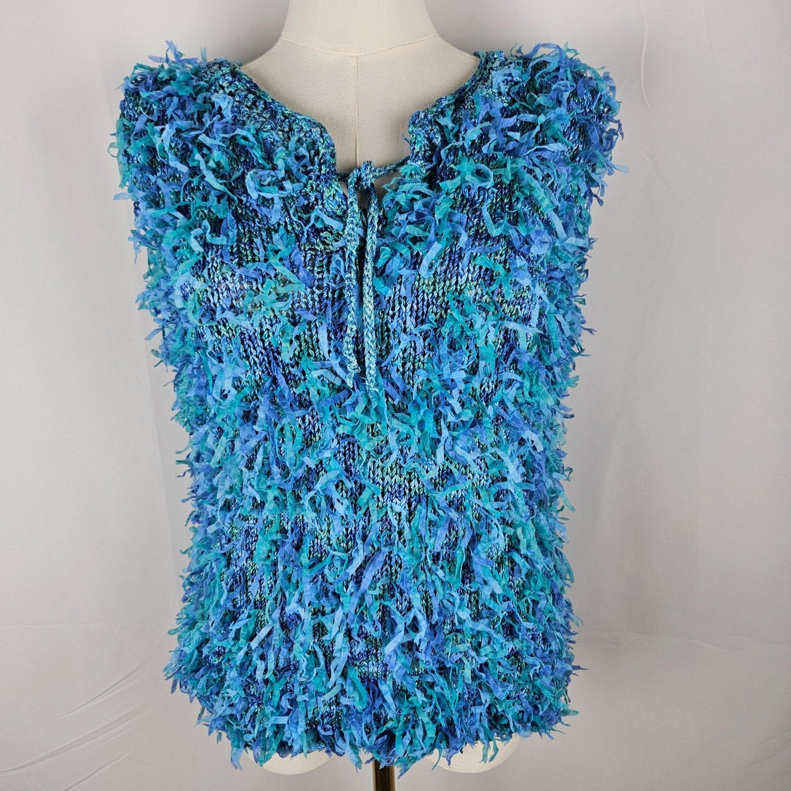 Handmade Knit P-Zazz Shell Novelty Yarn Size Large Textured Blue Sleeveless Top