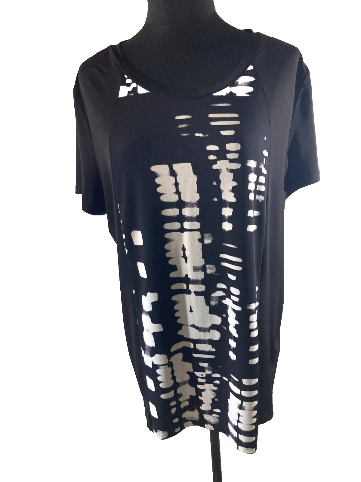 Calvin Klein women’s blouse size XL black and white design