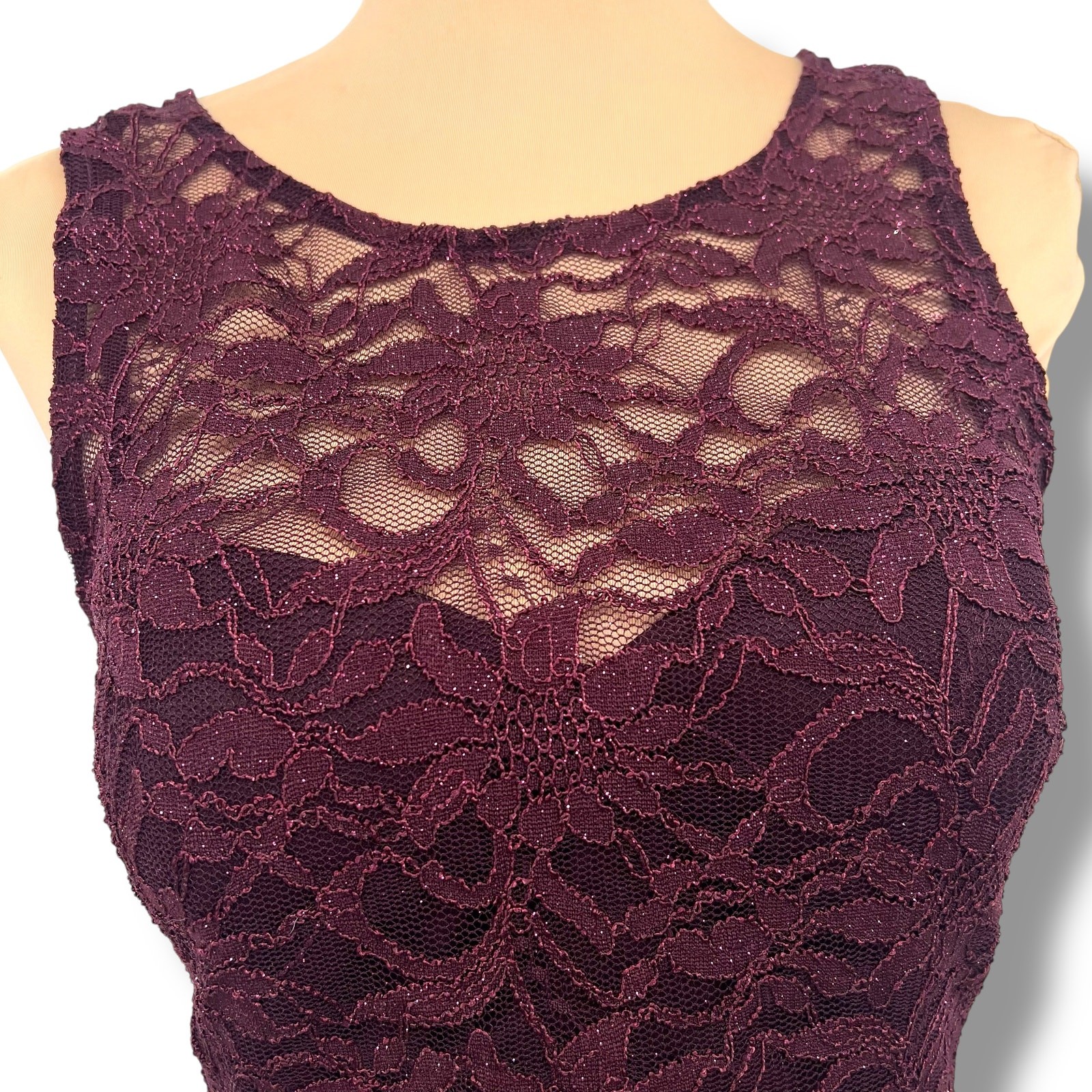 CITY TRIANGLES Plum Color Stretch Lace Cropped Tank Built In Bra 7 Coquette