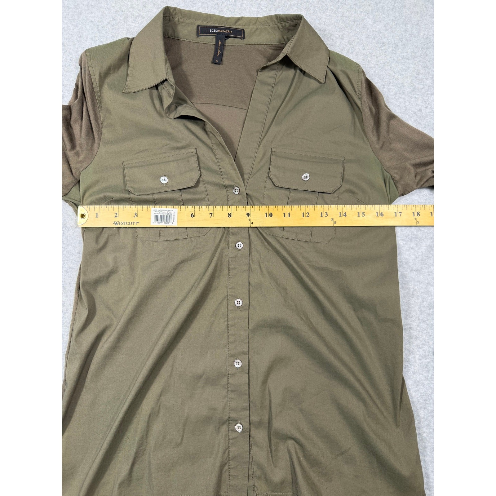 BCBAMAXAZRIA Women’s Medium Green Button Down Shirt