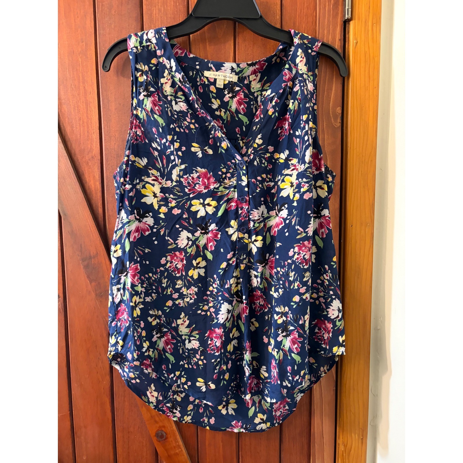 41 Hawthorn Navy Blue Floral Sleeveless Split Neck Button Front Blouse Large