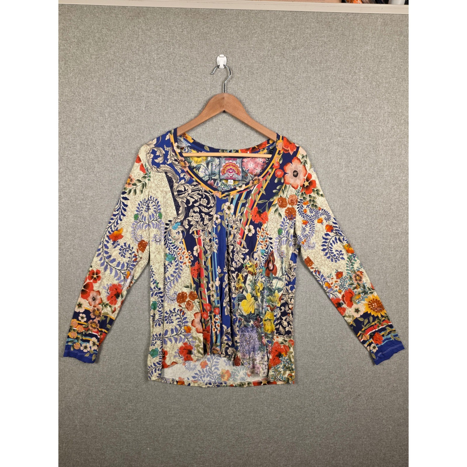 Johnny Was Mixed Floral Paisley V-Neck Top Bamboo Viscose Blue Orange Womens M