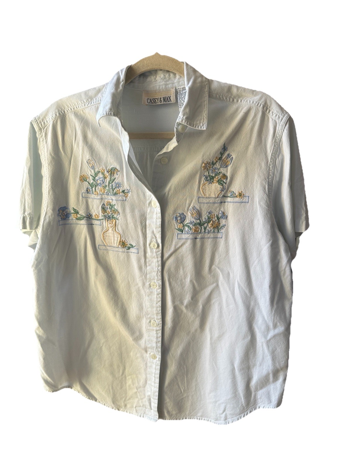 Casey & Max Vintage Floral Embroidered Button-Down Women’s Size L 100% Cotton