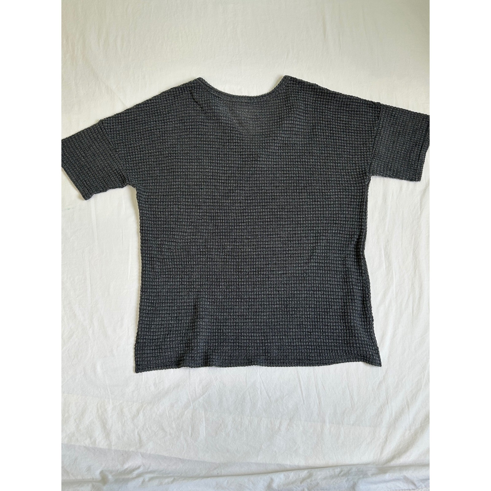 BIBI Charcoal Gray Waffle Knit Short Sleeve V-Neck Pocket Top Large BT1769-02