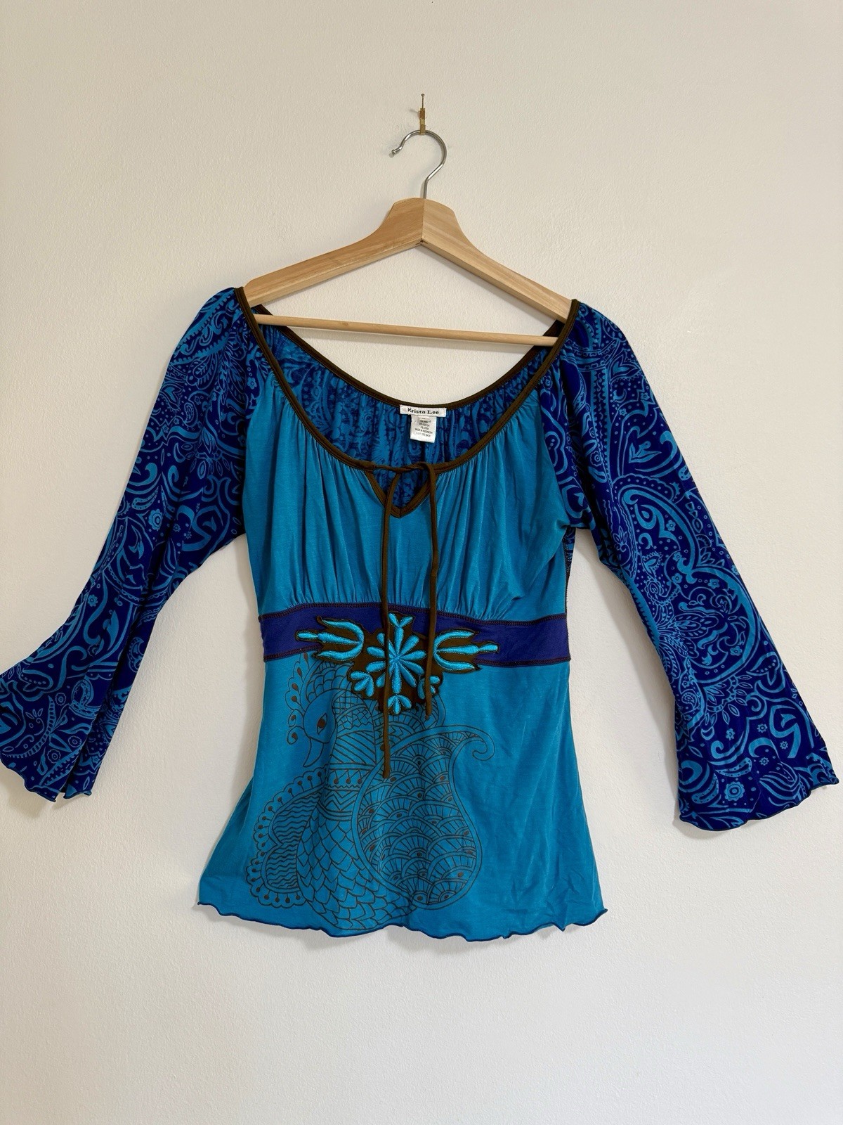 Y2K Peacock Boho MED Tee – Blue Krista Lee Vintage Abstract 3/4 Sleeve Shirt
