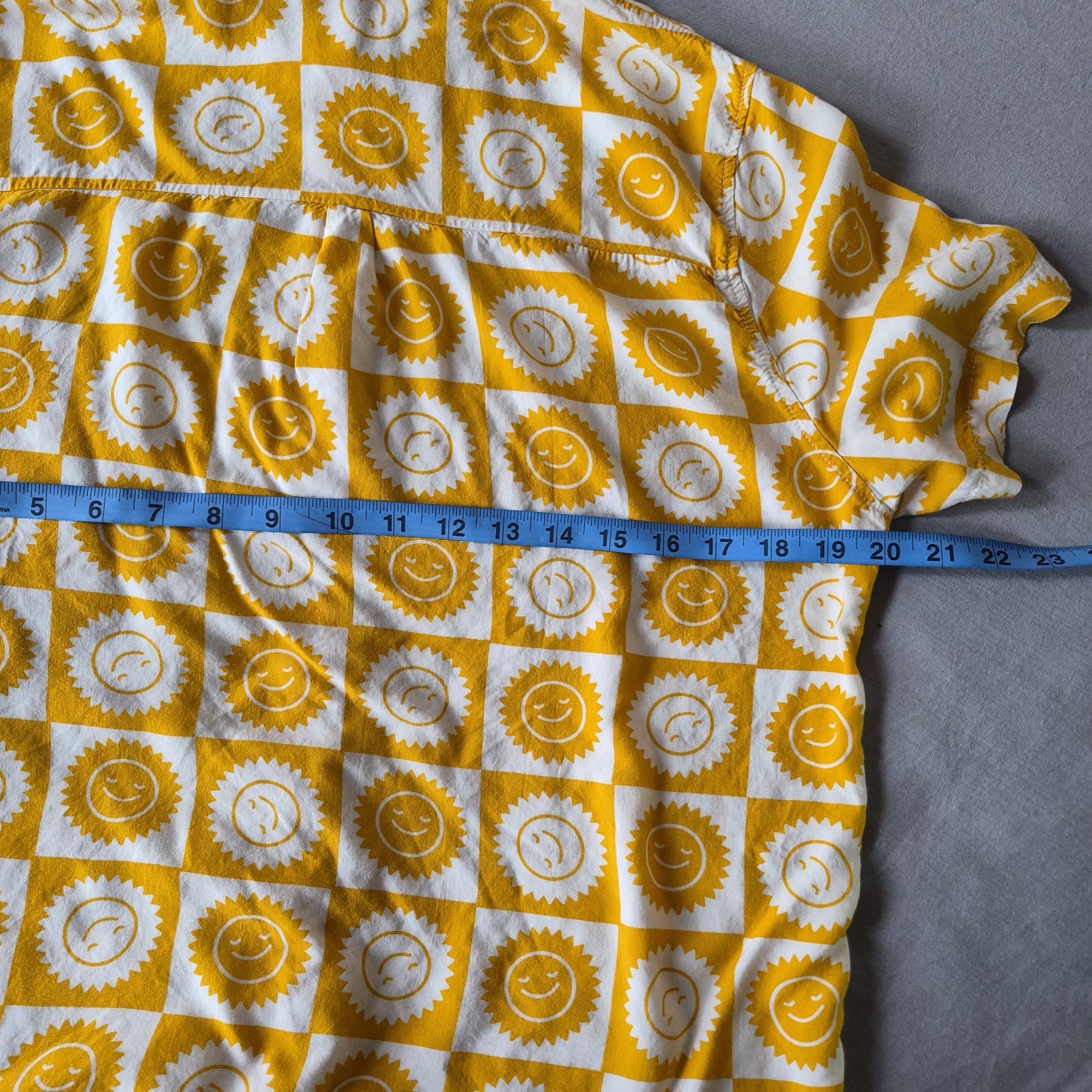 Yellow Sunshine Camp Shirt Womens Size L Happy Smiley Summer