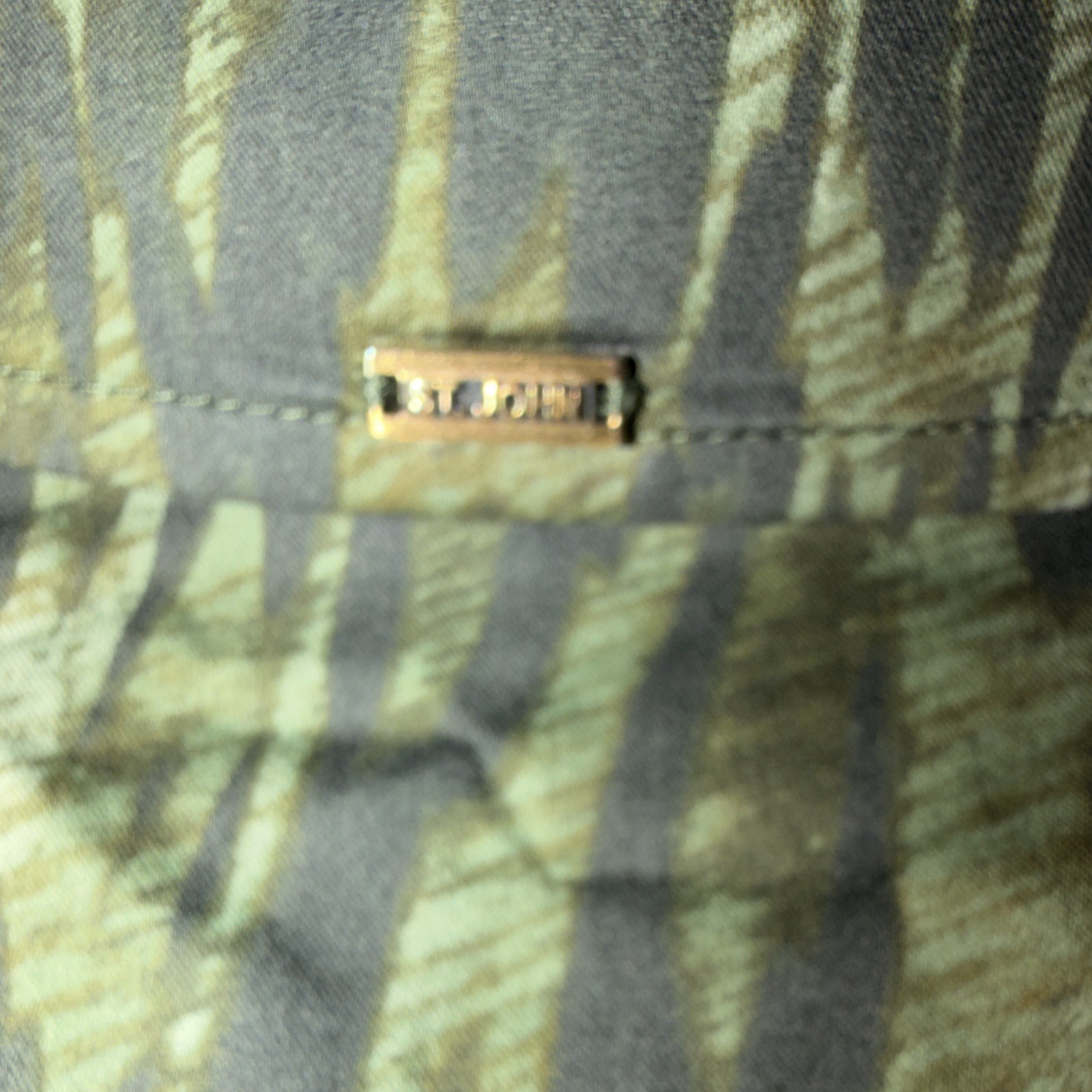 St. John Sport Marie Gray Silk Blend Green Cheetah Leopard Print Blouse Small