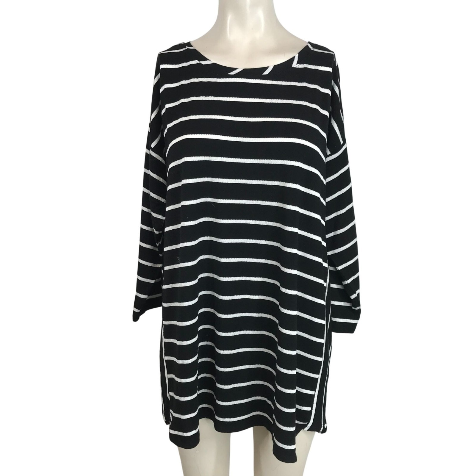 CHICO’S- WOMEN’S 2 – BLACK WHITE STRIPE 3/4 SLEEVE RAYON BLEND TUNIC TOP