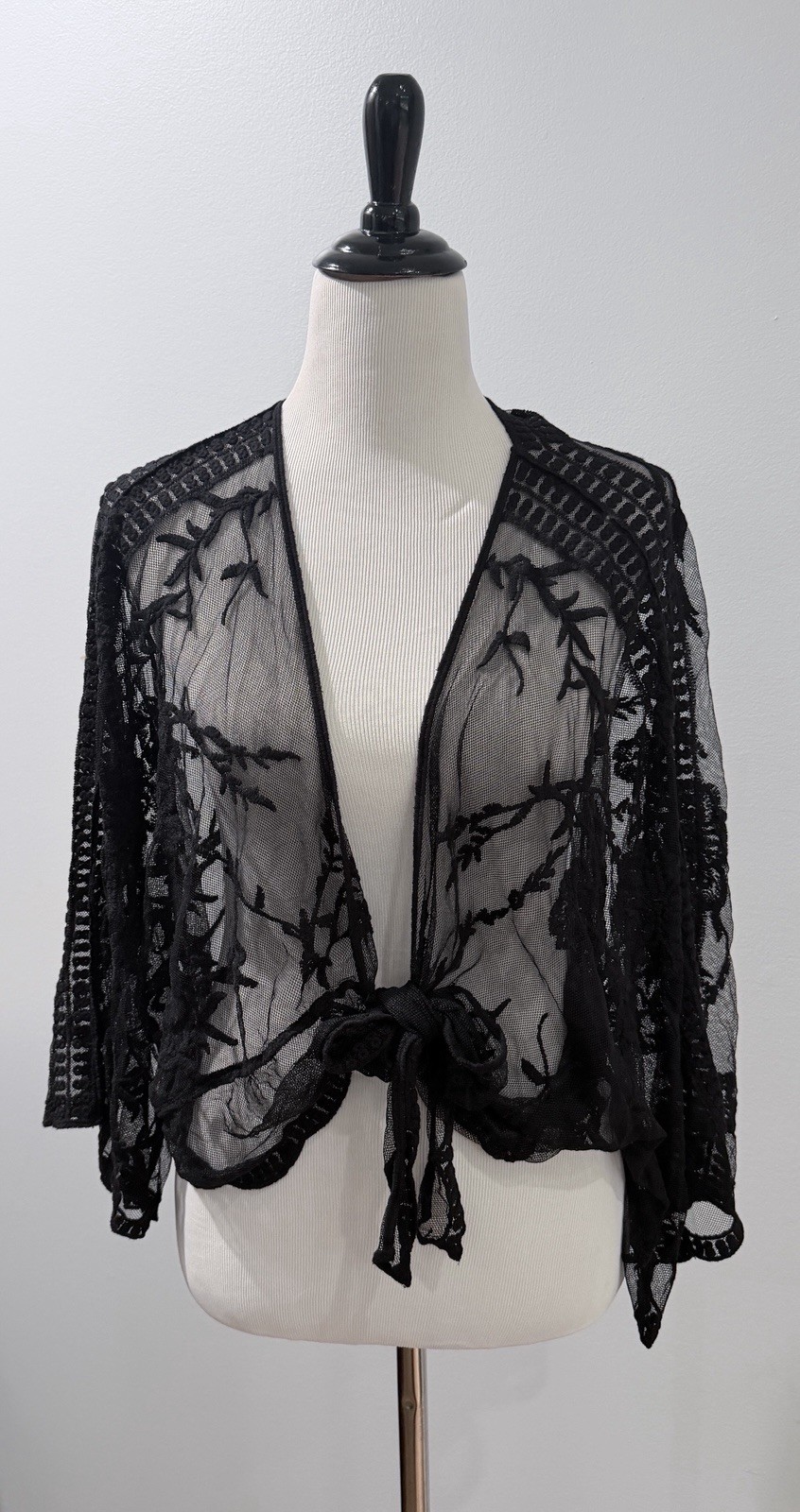 BCBGMAXAZRIA Black Sheer Mesh Embroidered Floral Tie-Front Shrug OS