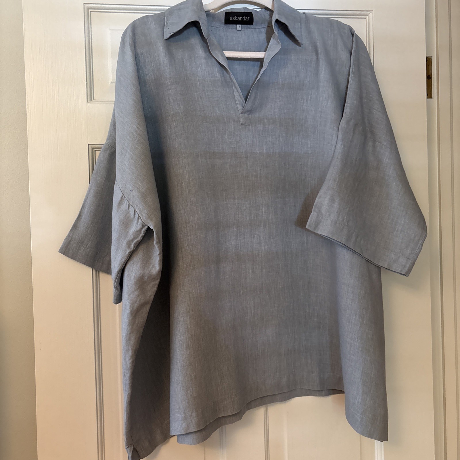 Eskandar Pull Over 100% Linen Top Open Placket, Short Sleeve Size 1 Euro Blue