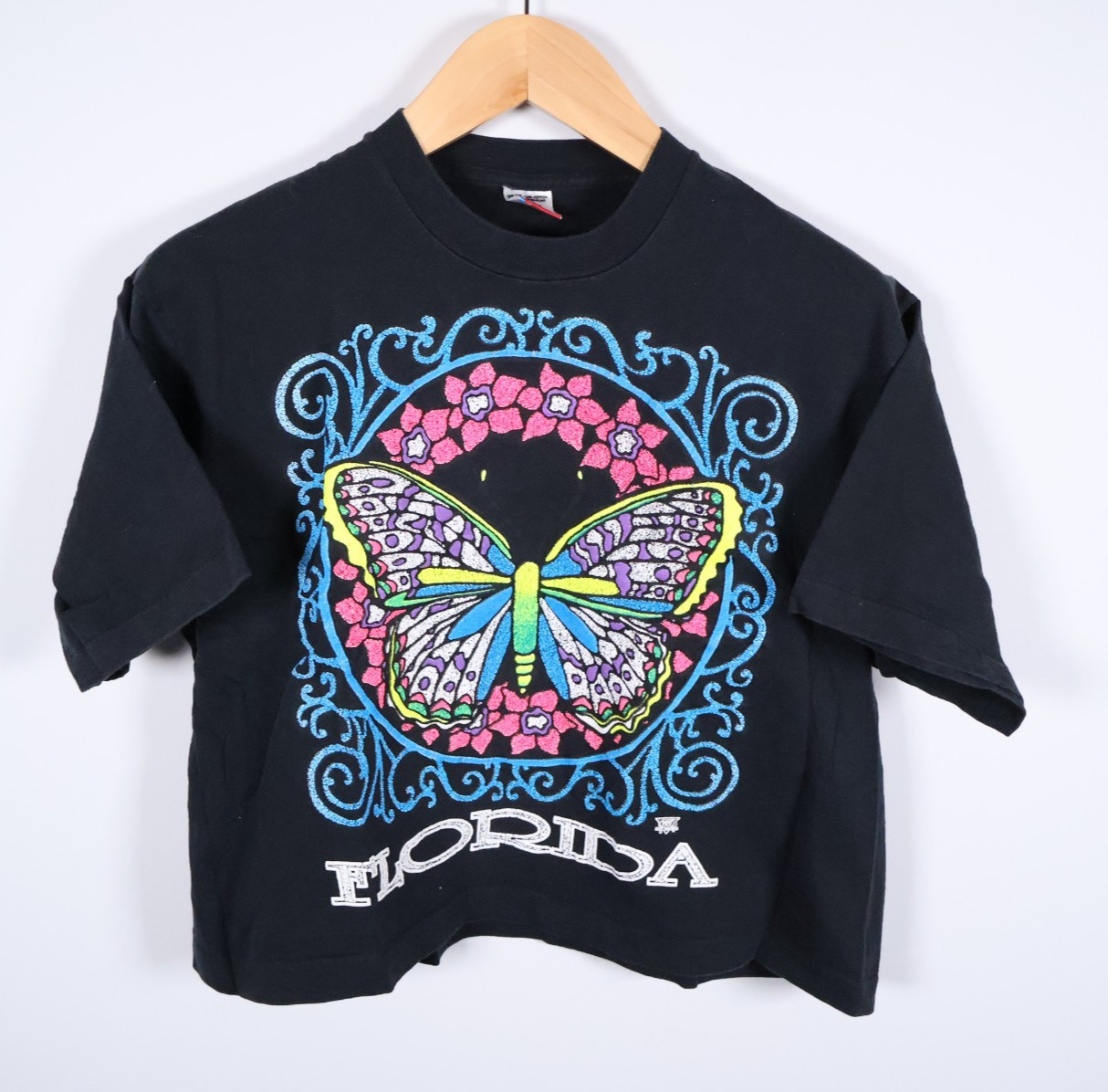 90s Cropped Butterfly T-Shirt Women’s One Size / Large Single Stitch VTG