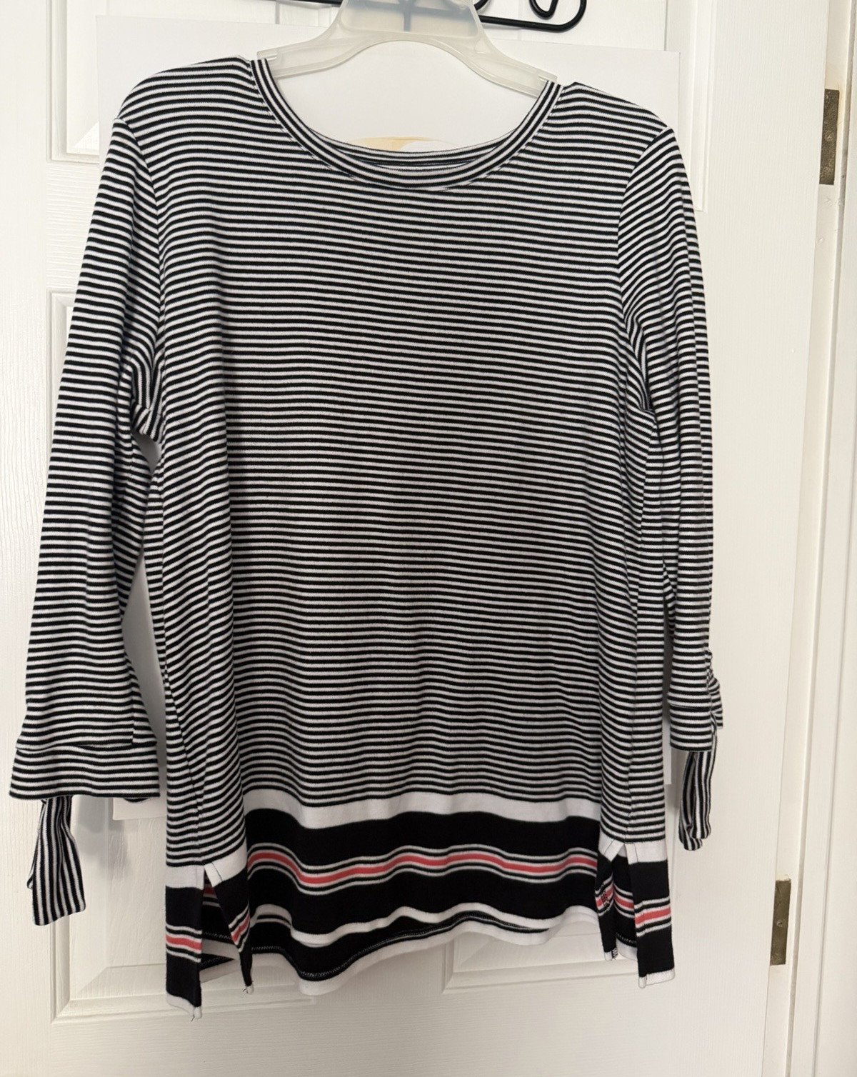 Liz Claiborne Weekend Womens L Black White Pink Striped Knit Round Neck Top