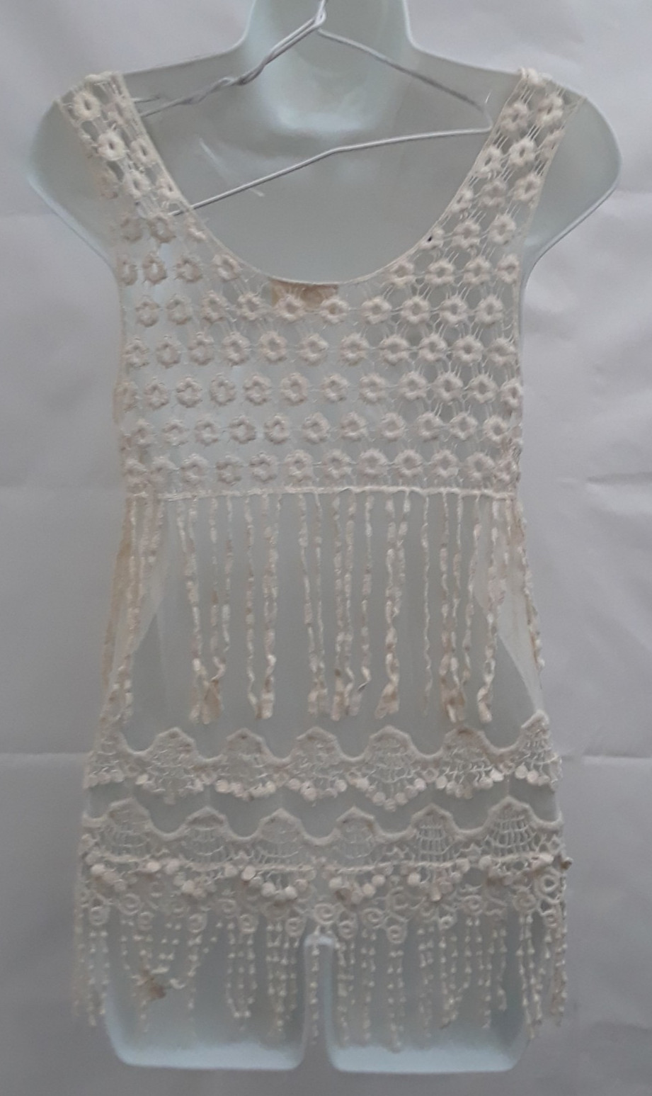 CRYSTAL K Women’s Size Medium Sheer Lace Crochet Round Neck Sleeveless Top