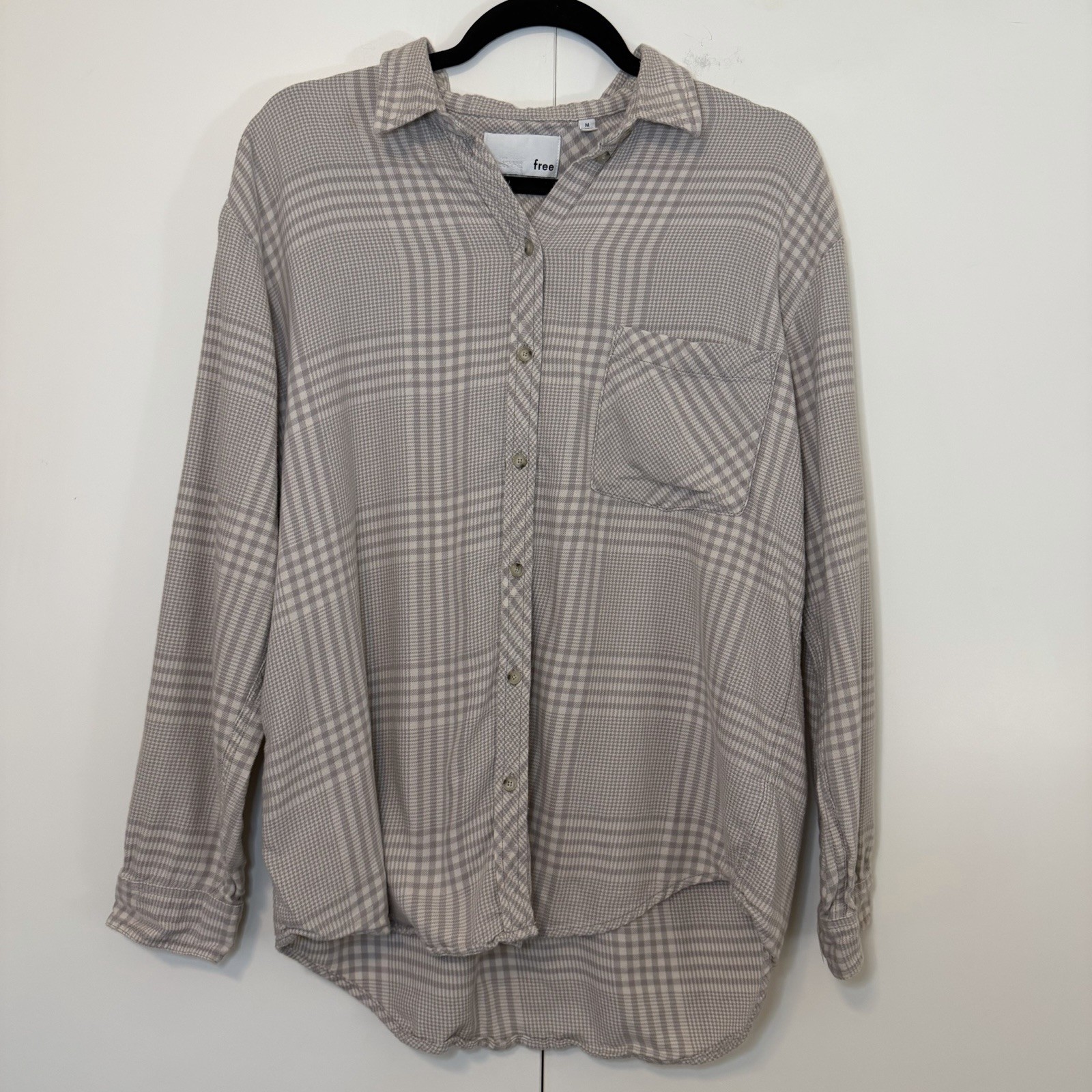 Tan Wilfred Free Aritzia Button Down Women’s Size M