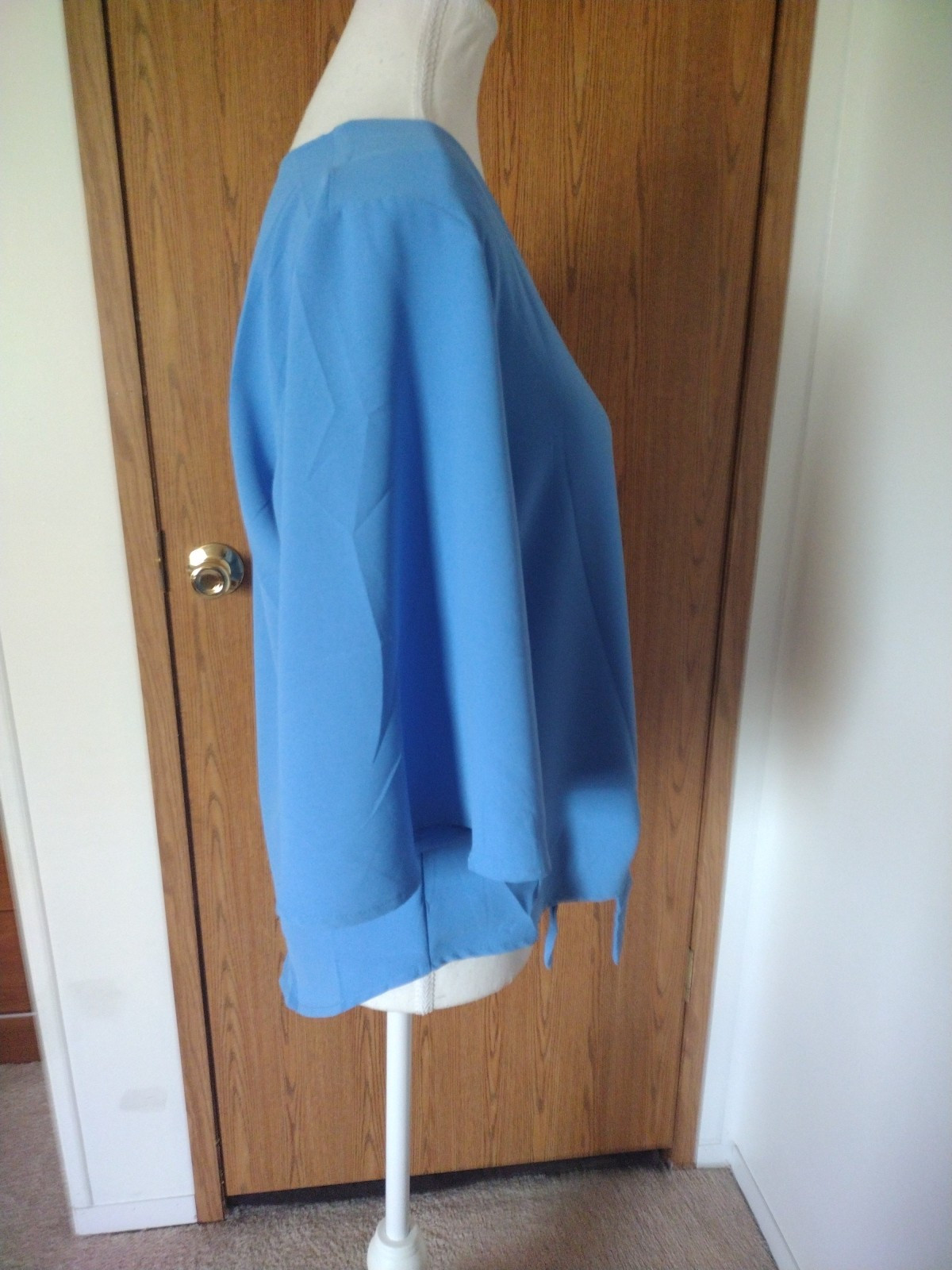 Luvamia Ladies Tops 1 Blue/1 Pink 3/4 Sleeves Button Up Tie At The Bottom Small