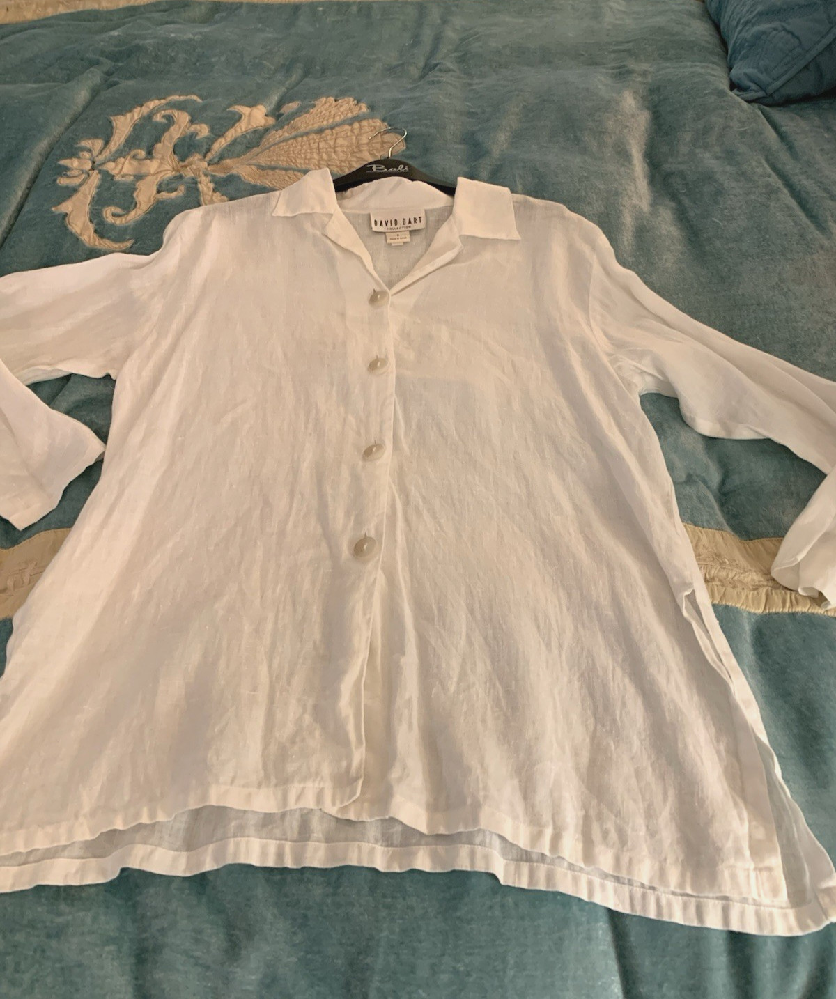 David Dart Small White Linen Shirt Blouse Beautiful Embroidered Back Detail NICE