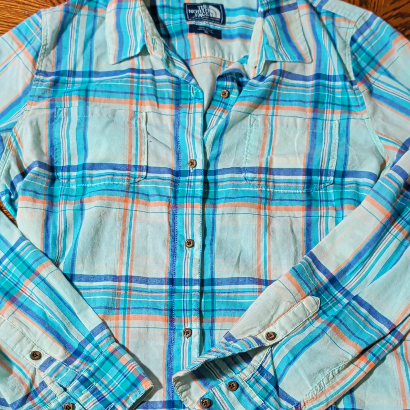 The North Face Women’s Plaid Long Sleeve Button-Up Point Collar Shirt XL
