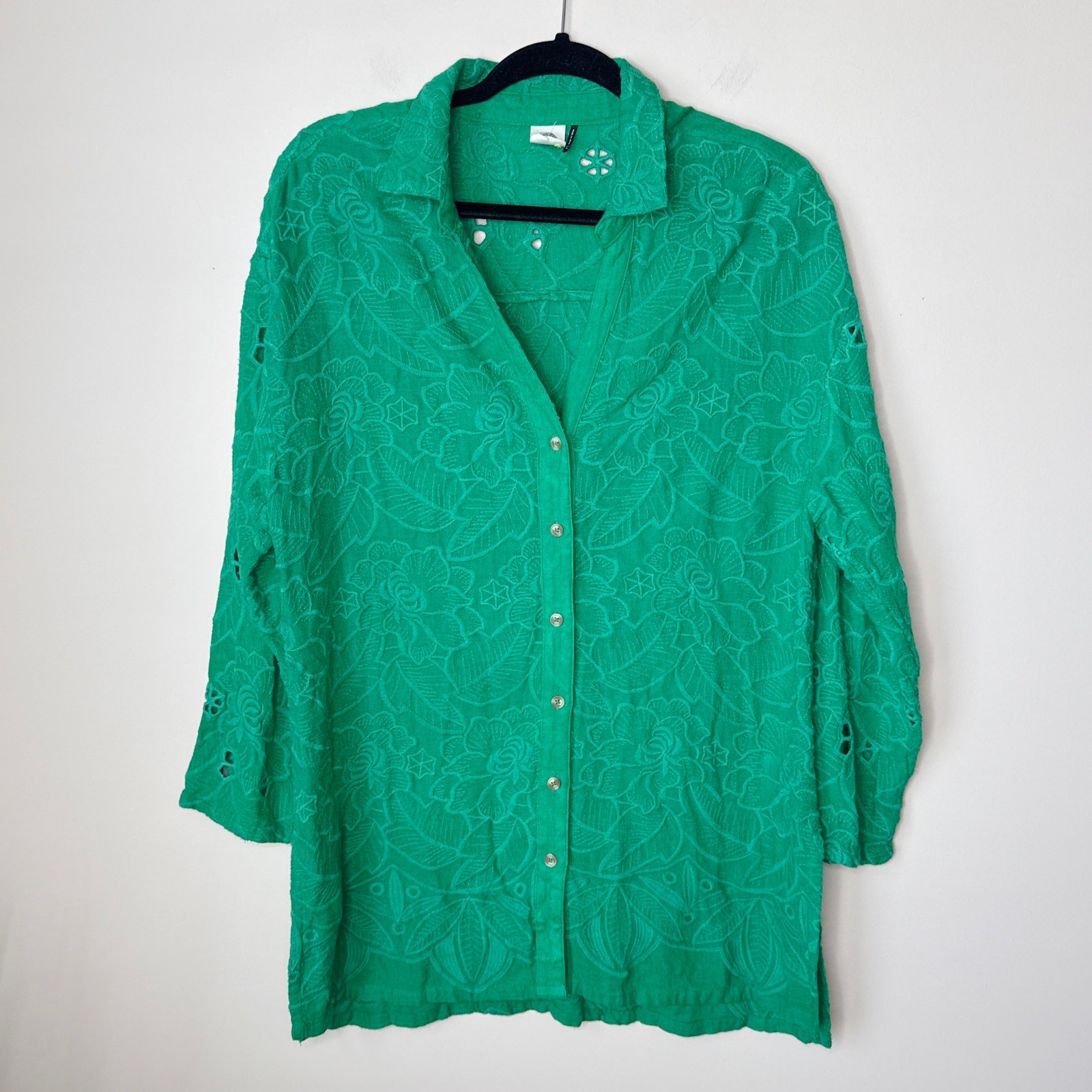 Anthropologie Akemi + Kin Abacos Green Eyelet Tunic Blouse Top Medium OB762780