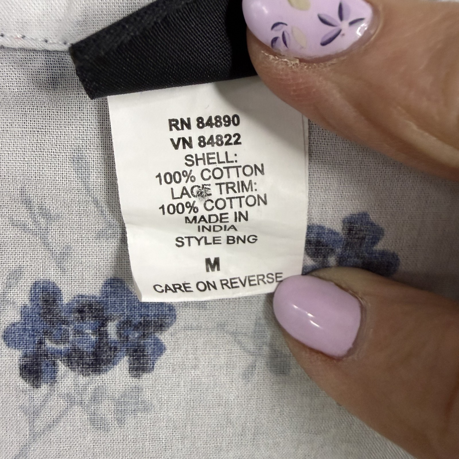 Salon Studio Women’s White Blue Floral Cotton Blouse Top Size M Pintuck Lace