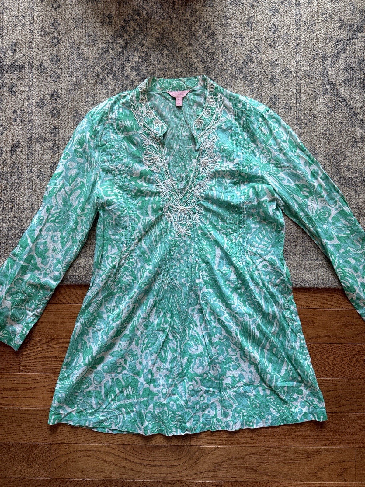 Lilly Pulitzer Green White Floral Beaded Embroidered V-Neck Tunic Blouse M
