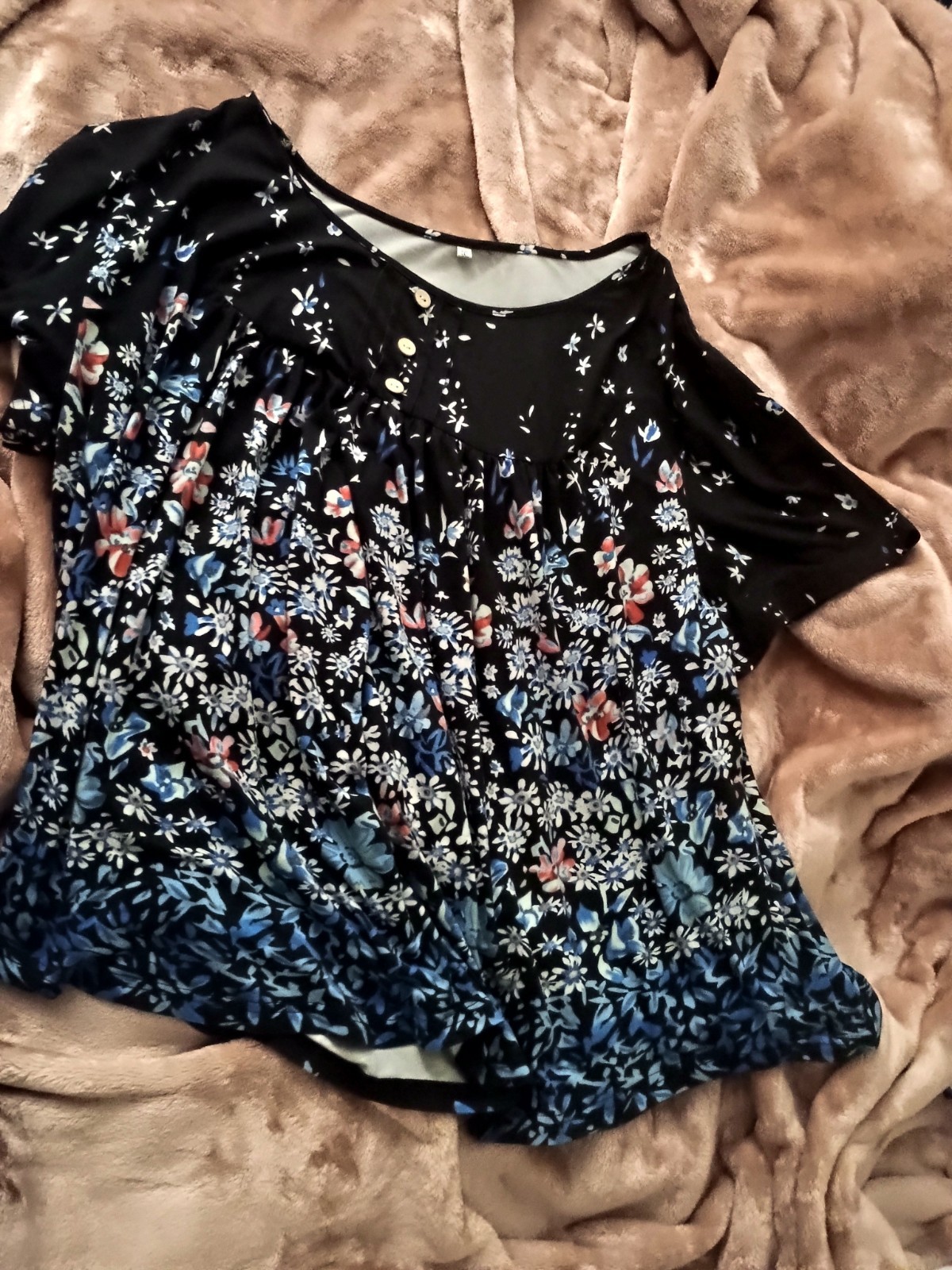 Women’s Black/Blue Floral Scoop Neck Short Sleeve Button Blouse Plus 4XL