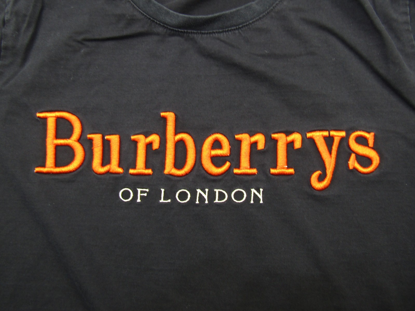 Burberrys of London T-Shirt Womens Medium Embroidered Spellout Logo Preppy