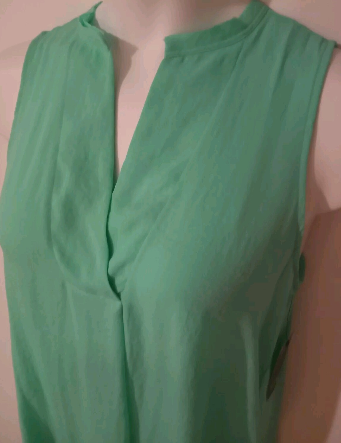 Womens Medium Blouse Tunic Sleeveless V-neck Seafoam Green Blouse Pullover NEW
