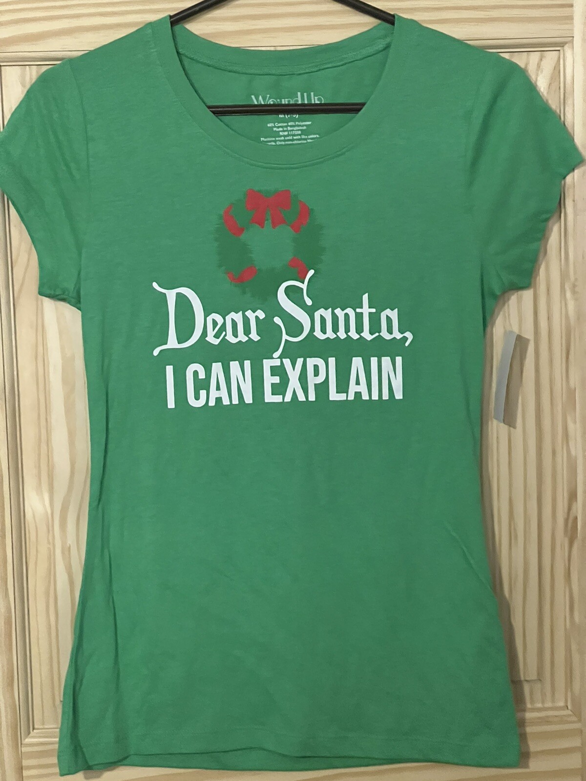 Dear Santa I Can Explain, Woman’s Green Christmas Holiday Tshirt Size M