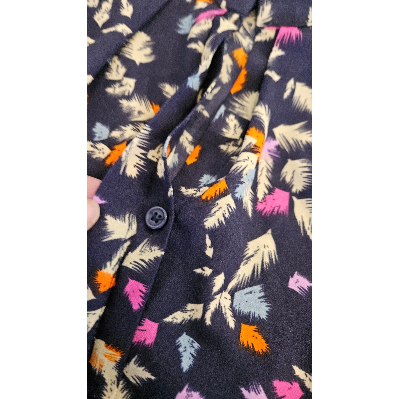 Womens Sleeveless Blouse Navy Multicolor Abstract Print Button Front Top No Tag