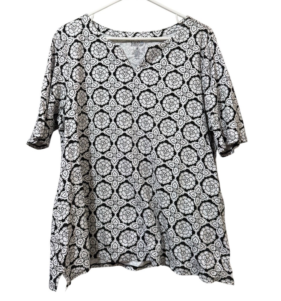 Croft & Barrow Women Size XL Cotton Top Shirt Geometric Classic City Casual
